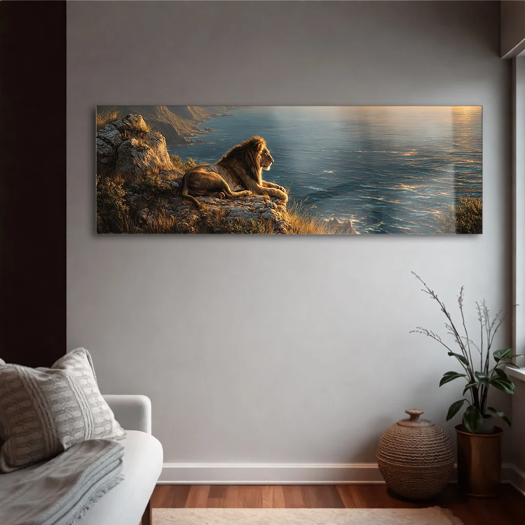 Panoramik Uçurumda Aslan ve Deniz Manzaralı Cam Tablo | Yatay Temperli Duvar Dekoru